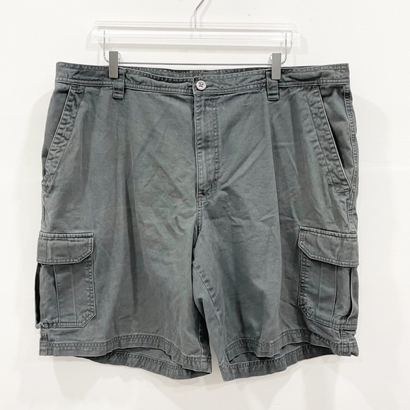 Columbia Roc II Shorts Grey Cargo 44w 10L Camping - Picture 1 of 8